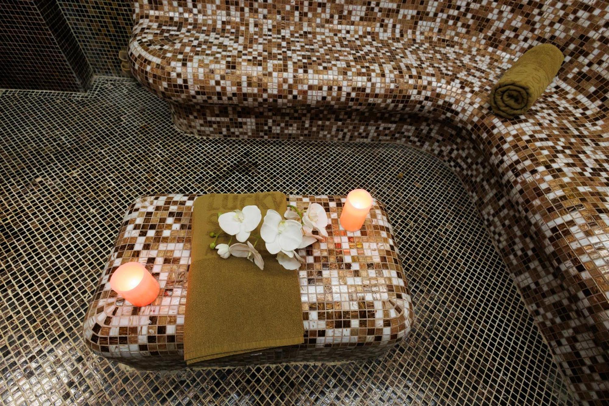 Lucky Bansko Aparthotel Spa & Relax Kültér fotó A Turkish bath