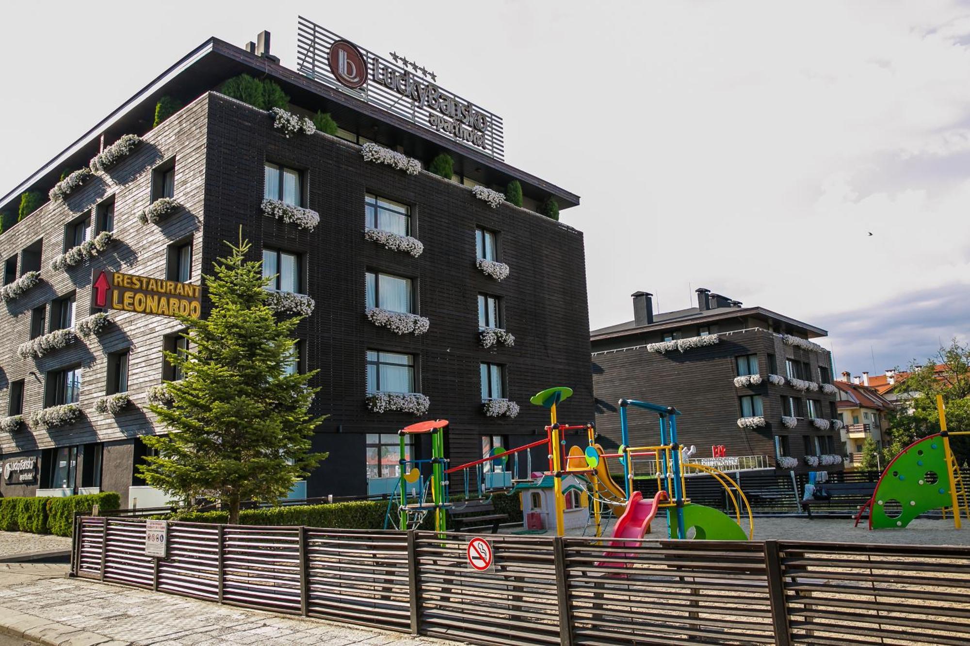 Lucky Bansko Aparthotel Spa & Relax Kültér fotó Leonardo Hotel in Skopje